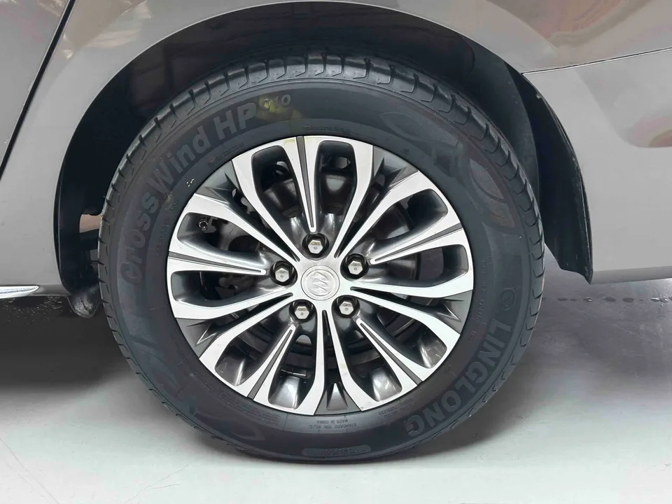 Buick GL8 Buick GL8 2023 Land Business Class 2.0T Comfort Edition 2022 — миниатюра 3