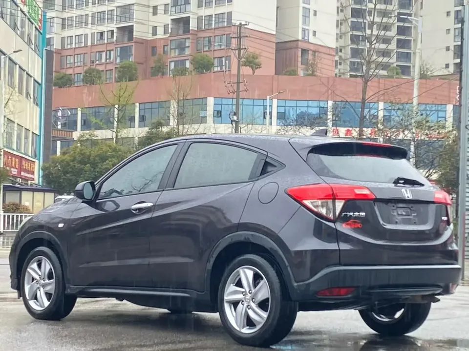 Honda VEZEL Binzhi 2022 1.5L CVT Elite Smart Edition 2022 — thumbnail 4