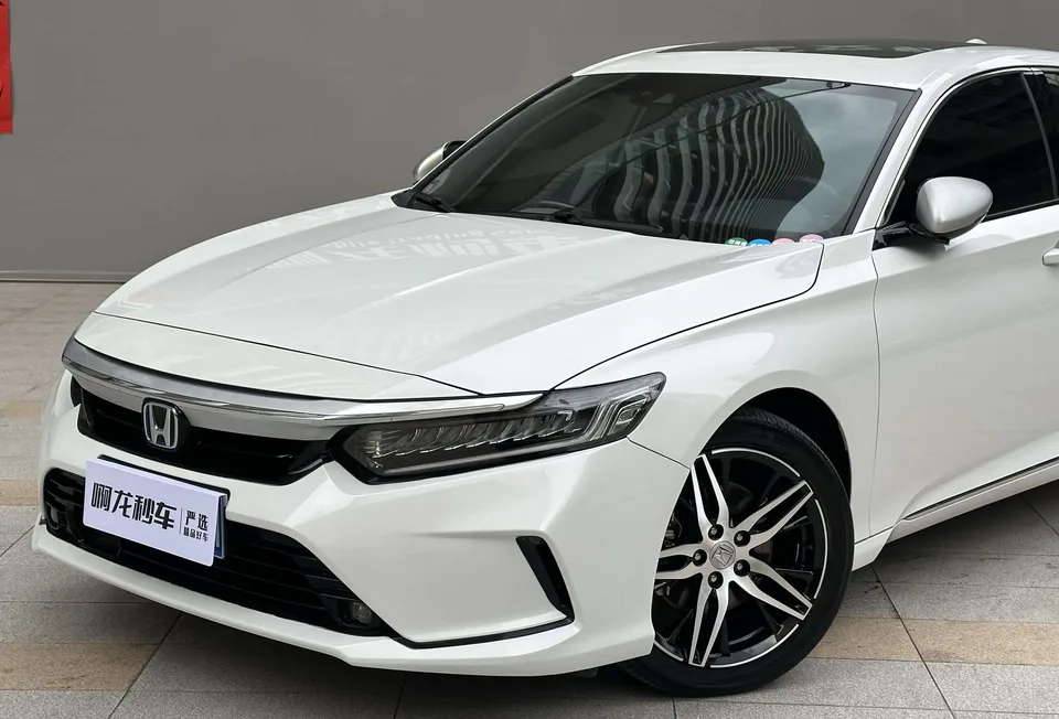 Honda Inspire 2022 Insignia Hybrid 2.0L Pure Edition 2023 — миниатюра 4