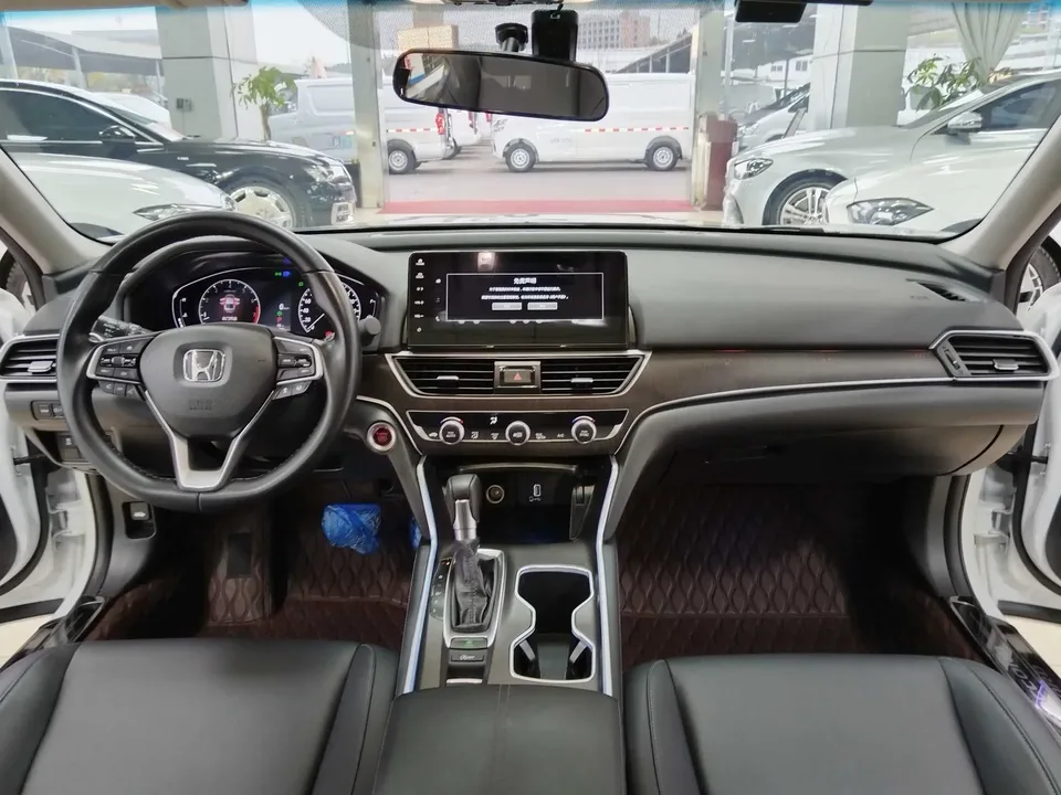 Honda Accord Accord 2022 Accord 2022 260TURBO Deluxe Edition 2022 — thumbnail 4