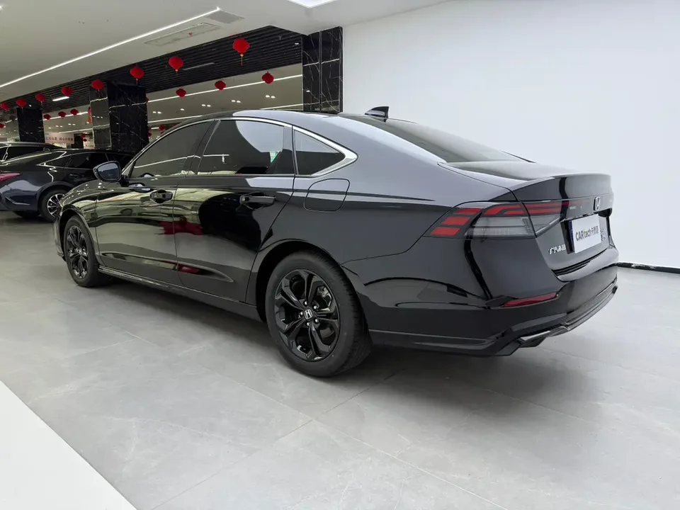Honda Accord Sports Series Sharp T-Motion 260TURBO Luxury Edition 2025 — миниатюра 2