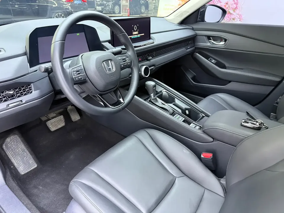 Honda Accord Sports Series Sharp T-Motion 260TURBO Luxury Edition 2025 — миниатюра 4