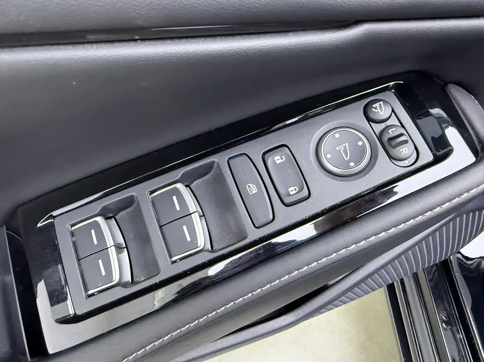 Honda Accord Sports Series Sharp T-Motion 260TURBO Luxury Edition 2025 — миниатюра 5