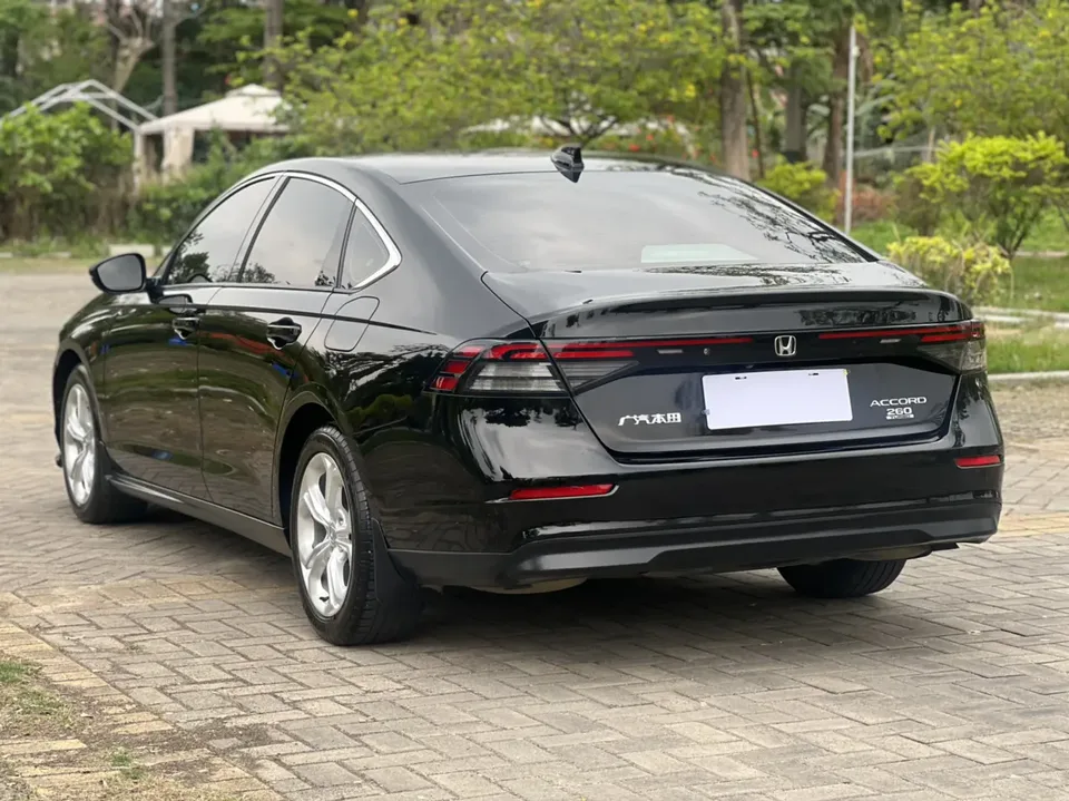 Honda Accord Rui T 260TURBO Deluxe Edition 2024 — миниатюра 2