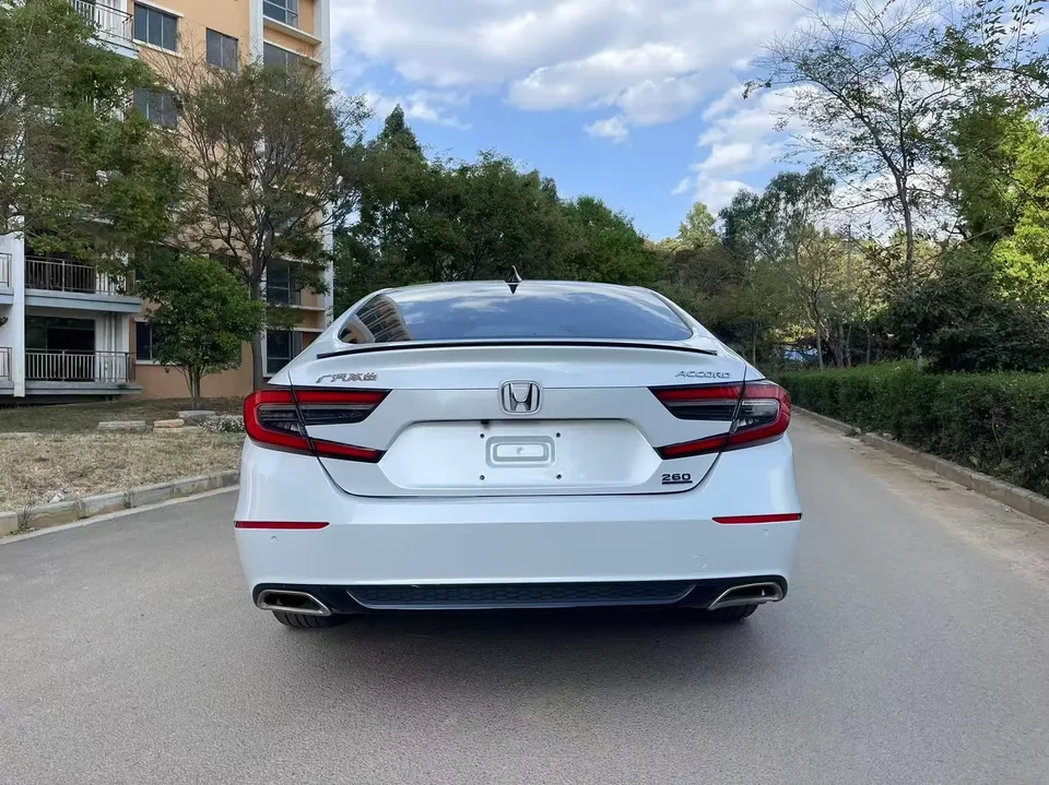 Honda Accord 2022 Accord 260TURBO Fantasy Night Premium Edition 2022 — миниатюра 2