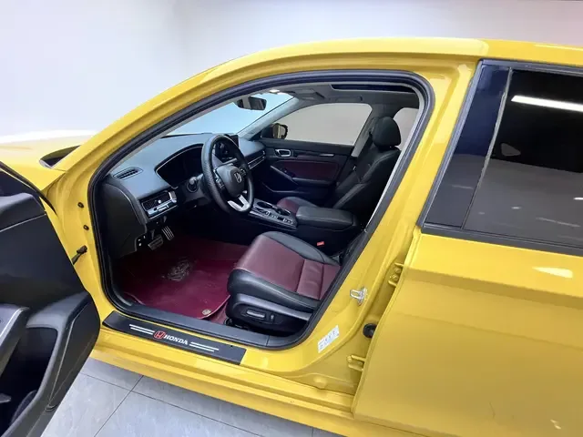 Honda Integra HATCHBACK 240TURBO CVT Magic Night Exclusive Edition 2023 — миниатюра 5