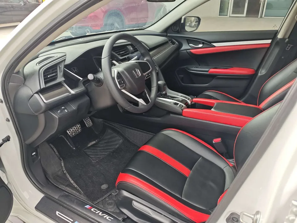 Honda CIVIC 220TURBO CVT burning version National VI 2022 — миниатюра 5