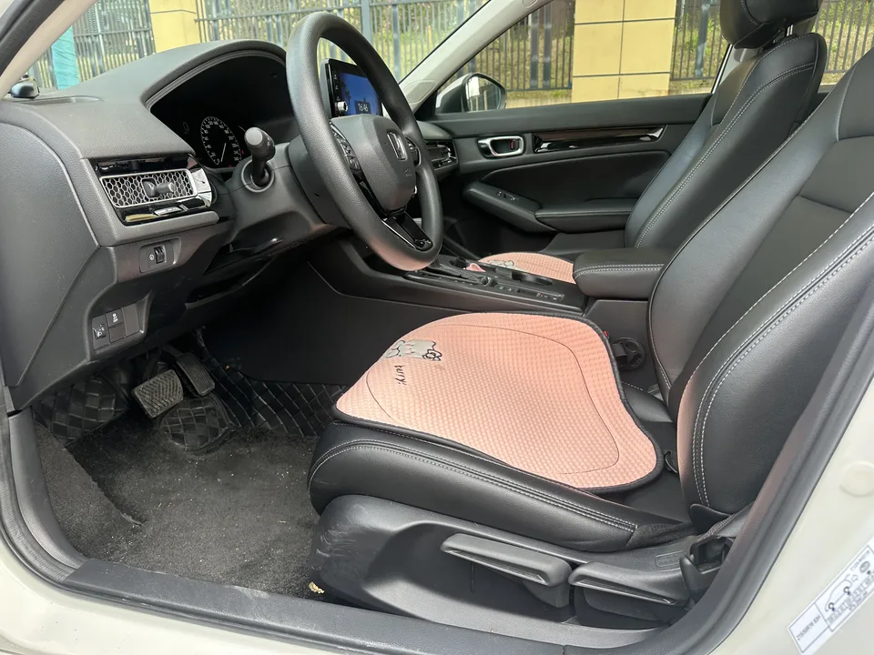 Honda CIVIC 2023 Civic HATCHBACK 240TURBO CVT Extreme Edition 2023 — миниатюра 5