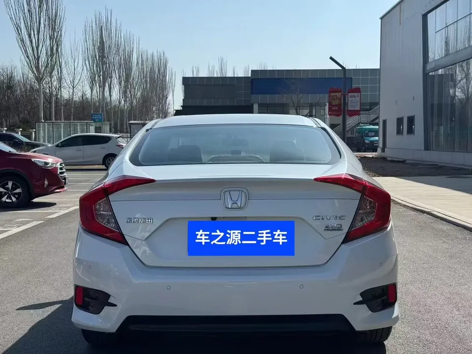 Honda CIVIC 220TURBO CVT Dynamic Edition National VI 2022 — миниатюра 2