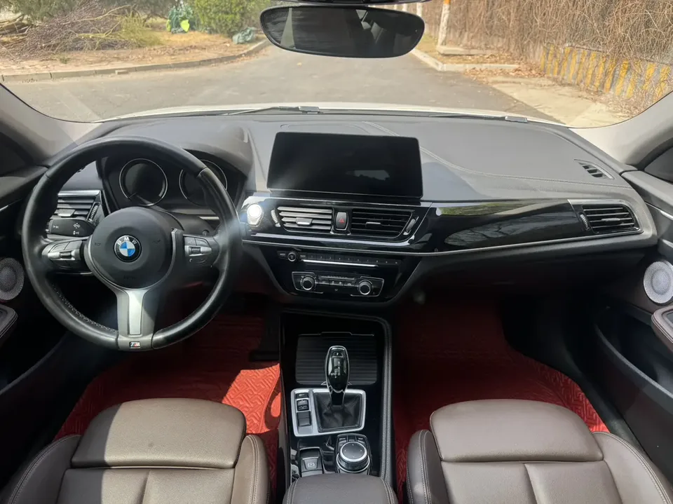 BMW 1 Series BMW 1 Series 2021 120i M Sport Night Edition 2022 — thumbnail 2