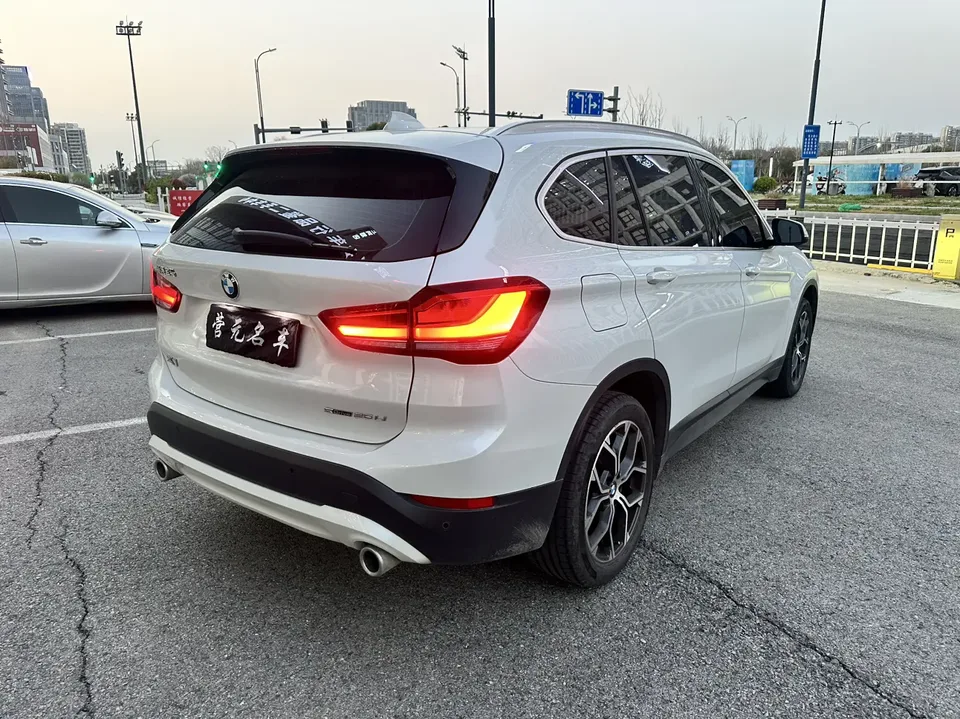 BMW X1 X1 2022 BMW X1 2022 sDrive25Li Leading Edition 2022 — thumbnail 4
