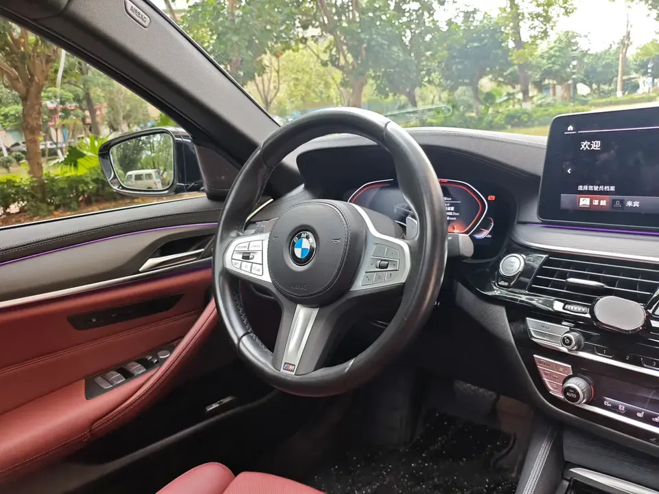 BMW 5 Series 5 Series 2023 530Li Exclusive M Sport Package 2023 — thumbnail 4