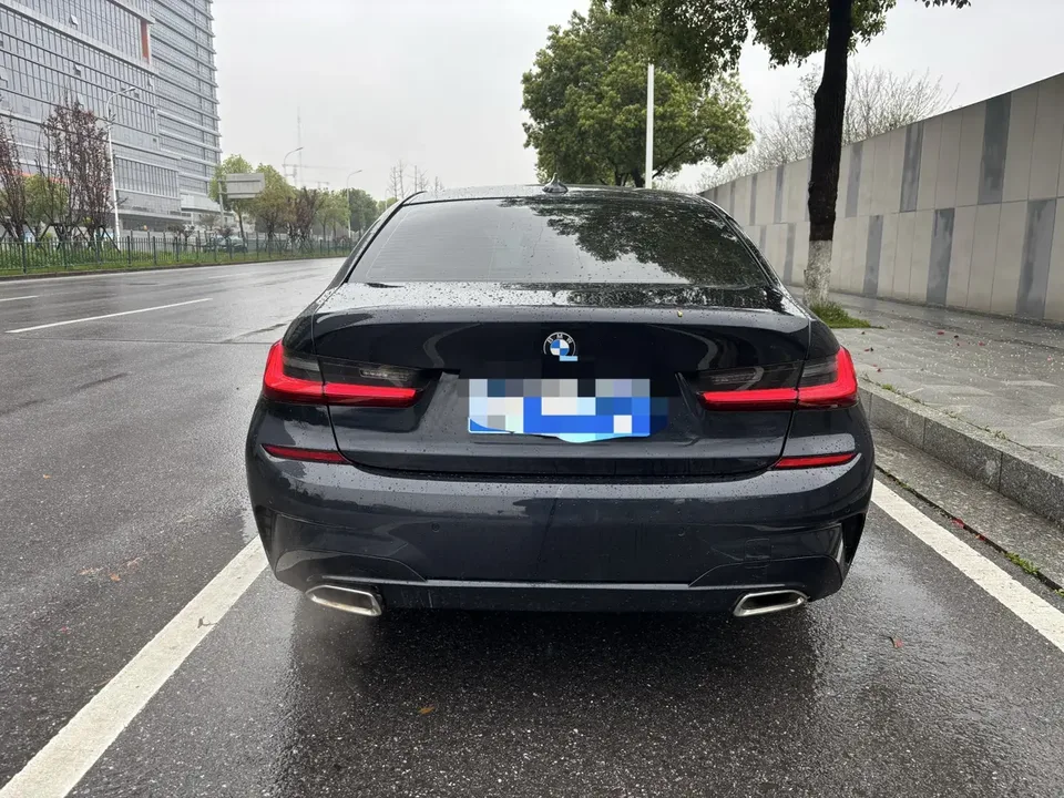 BMW 3 Series facelift 325i M Sport package 2022 — миниатюра 2