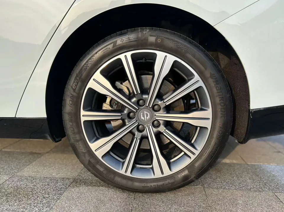 Leapmotor Zero running C01 Extended Range 216 Comfort Edition 2024 — миниатюра 3