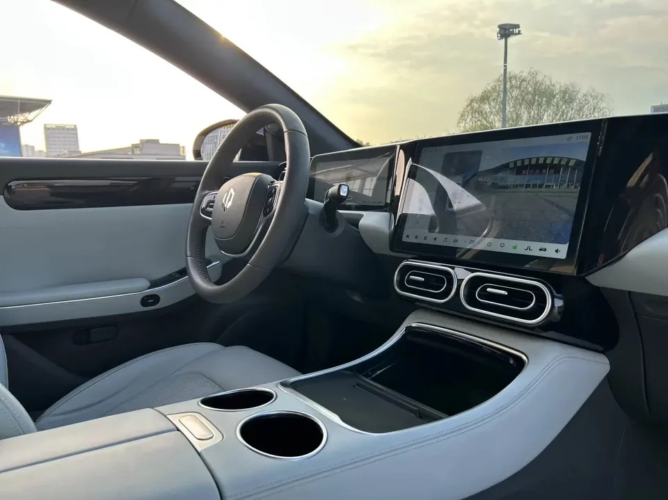 Leapmotor Zero running C01 Extended Range 216 Comfort Edition 2024 — миниатюра 5