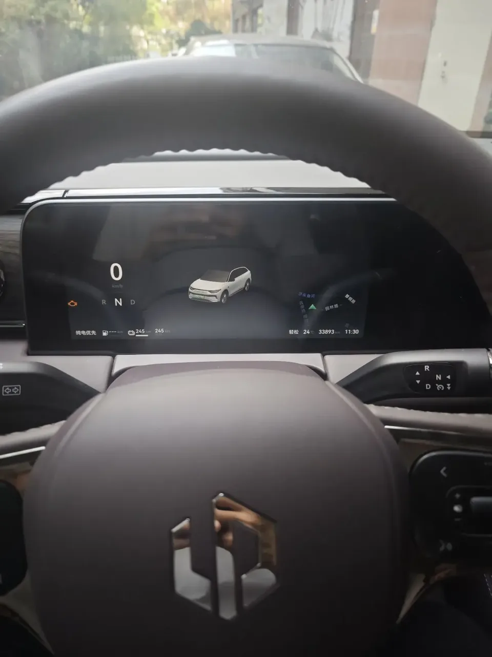 Leapmotor Zero running C11 Extended Range 300 Premium Edition 2025 — миниатюра 3