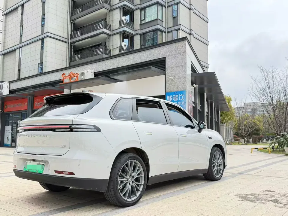 Leapmotor Zero running C10 Pure Electric 530 Smart Edition 2025 — миниатюра 2
