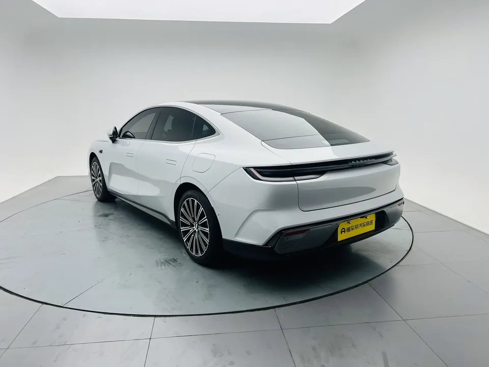 Geely Galaxy Star 8 PHEV 130km EM-P Starship Edition 2025 — миниатюра 2