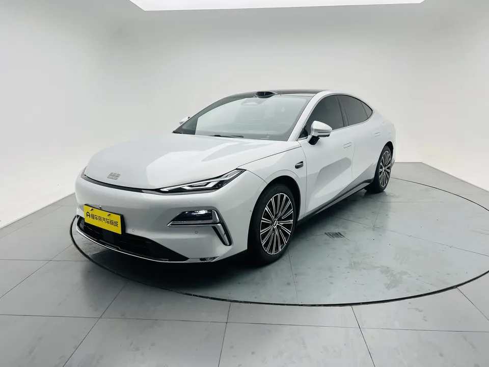Geely Galaxy Star 8 PHEV 2025