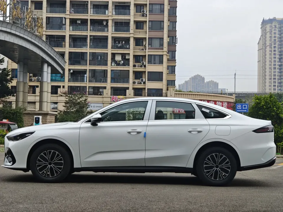 Geely Galaxy Star 6 Galaxy Star 6 2026 Model 125km/h Comfort Edition 2026 — миниатюра 4