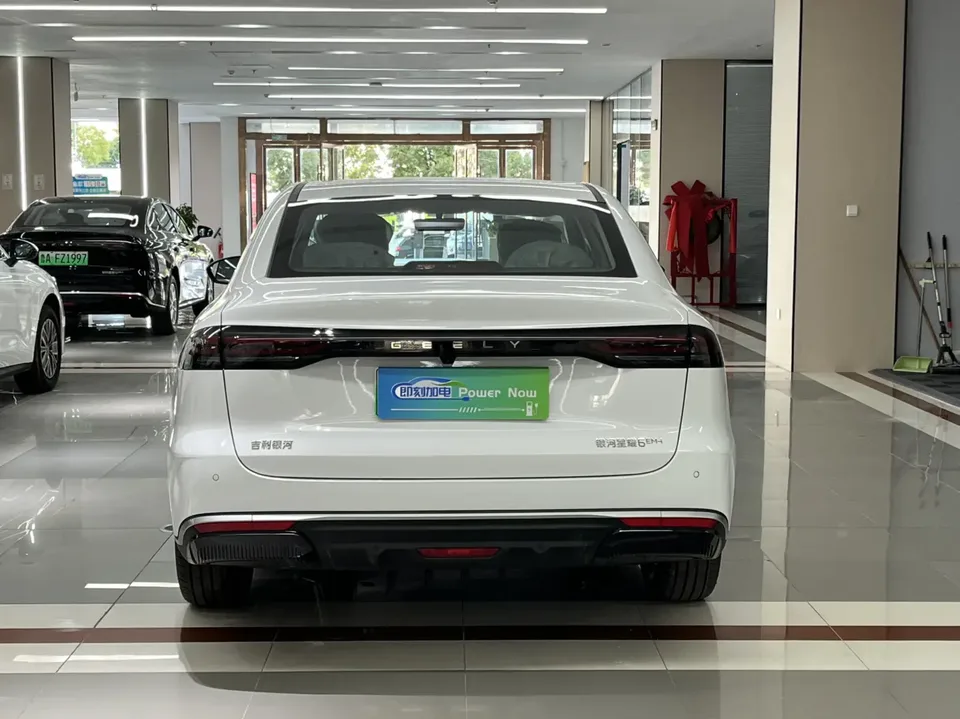Geely Galaxy Star 6 Galaxy Star 6 2026 Model 60km/h Starter Edition 2026 — миниатюра 5