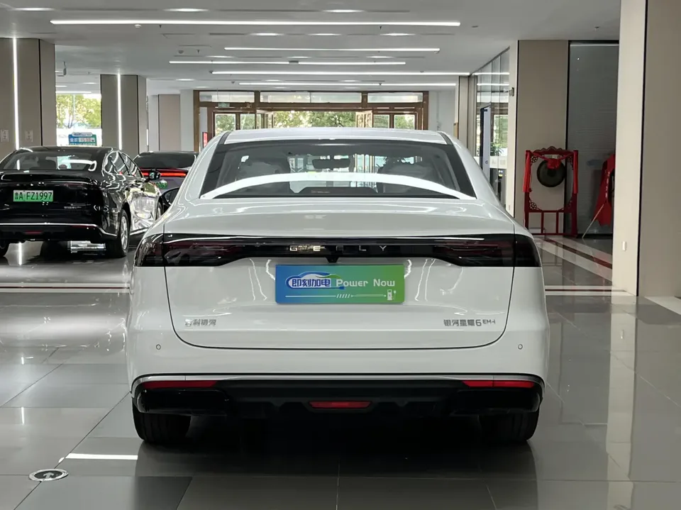 Geely Galaxy Star 6 Galaxy Star 6 2026 Model 60km/h Starter Edition 2026 — миниатюра 2