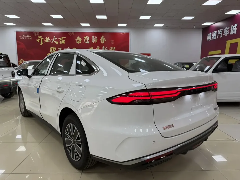 Geely Galaxy Star 6 Galaxy Star 6 2026 Model 60km/h Comfort Edition 2026 — миниатюра 4