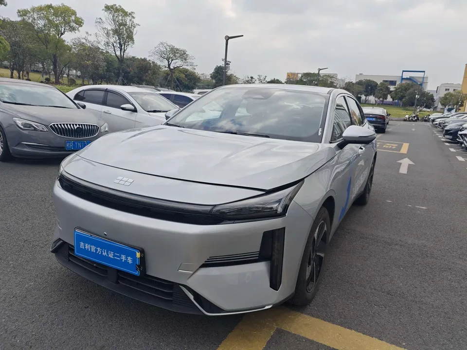 Geely Galaxy L6 2025