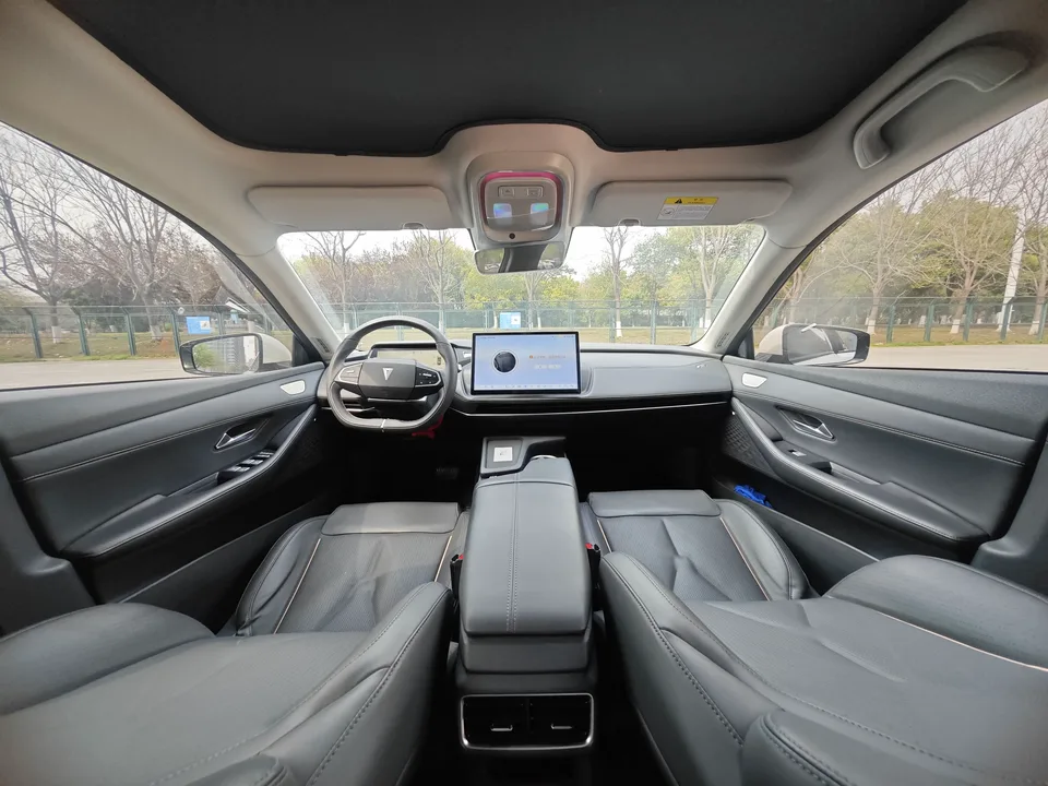 Deepal dark blue SL03 1200 Extended Range Edition 2023 — миниатюра 3