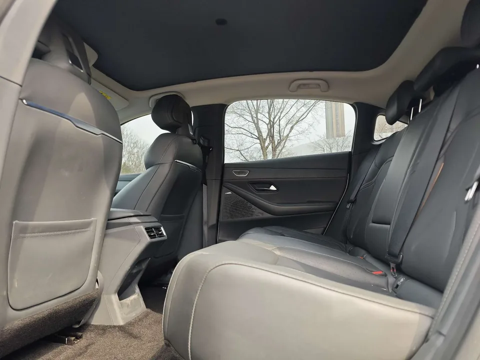 Deepal dark blue SL03 1200 Extended Range Edition 2023 — миниатюра 5