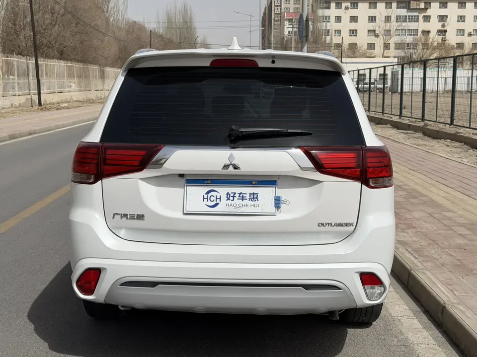 Mitsubishi Outlander facelift 2.0L 2WD Enjoy Edition 5 seats 2022 — миниатюра 2