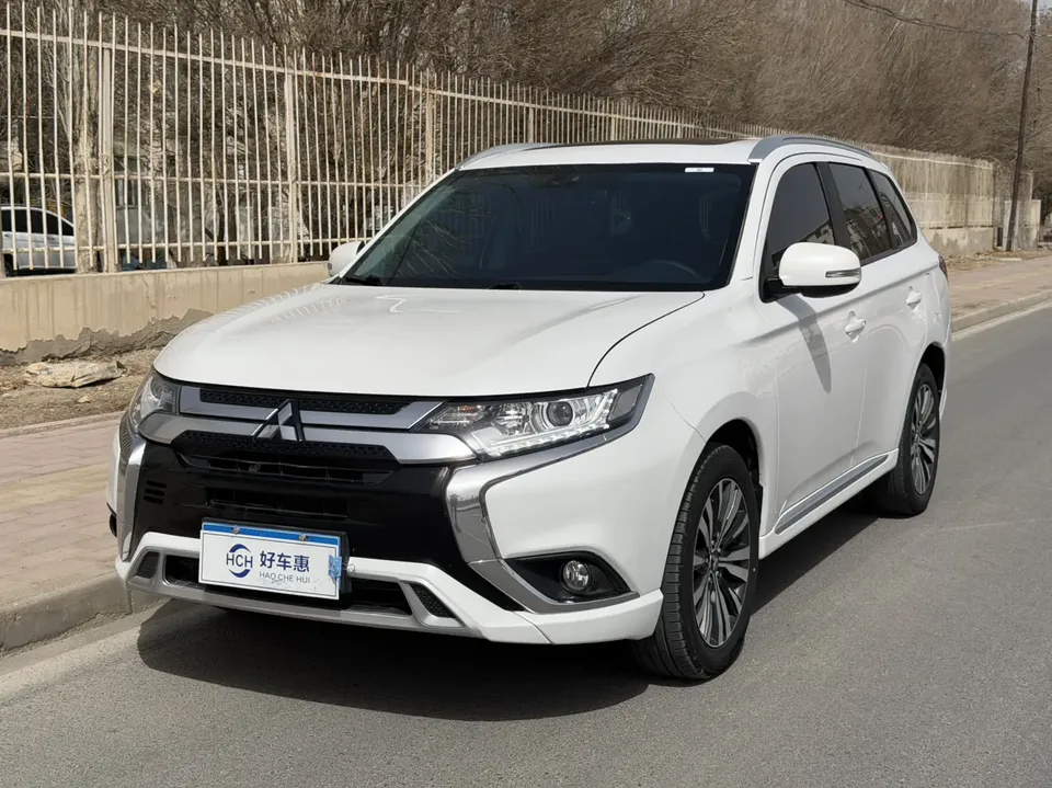 Mitsubishi Outlander 2022
