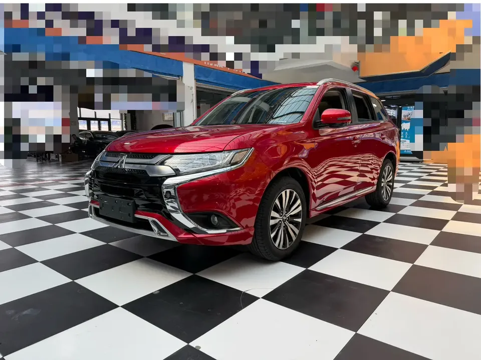 Mitsubishi Outlander 2023