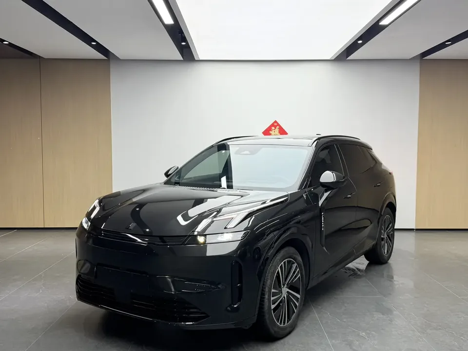 Lynk & Co 08 EM-P 2024