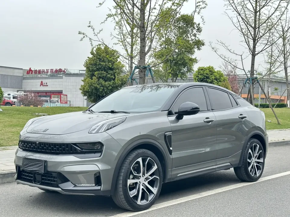Lynk & Co 05 2022