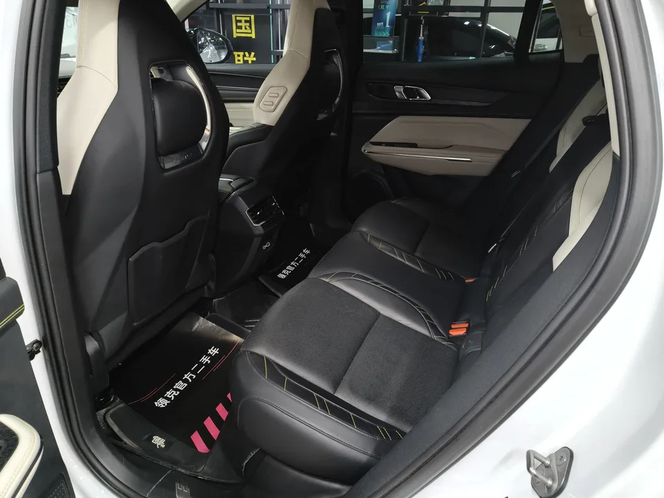 Lynk & Co 05 Lynk & Co 05 2022 2.0TD two-wheel drive 2022 — миниатюра 5