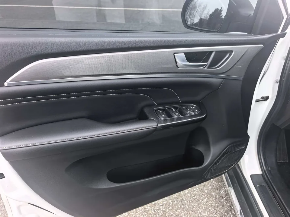 Haval M6 PLUS 1.5T DCT Elite Intelligent Connected Model 2023 — миниатюра 5