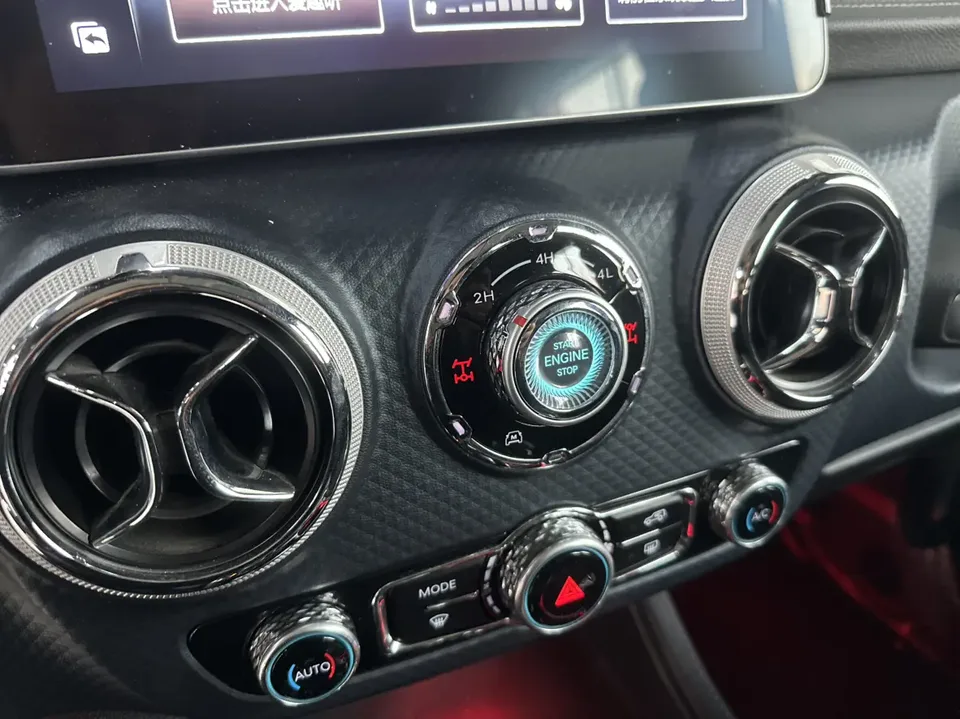 BAIC Beijing Off-road BJ40 Beijing Off-road BJ40 2023 2.0T Automatic 4WD Touring Tower Champion Edition 2023 — миниатюра 4