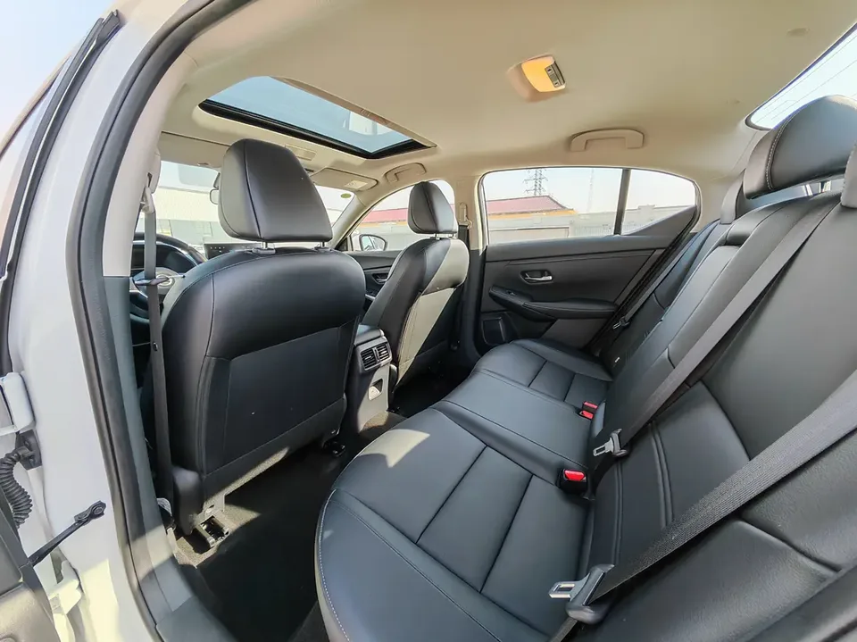 Nissan Sylphy Sylphy 2023 1.6L CVT Enjoy Edition 2024 — миниатюра 3