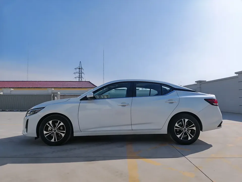Nissan Sylphy Sylphy 2023 1.6L CVT Enjoy Edition 2024 — миниатюра 4