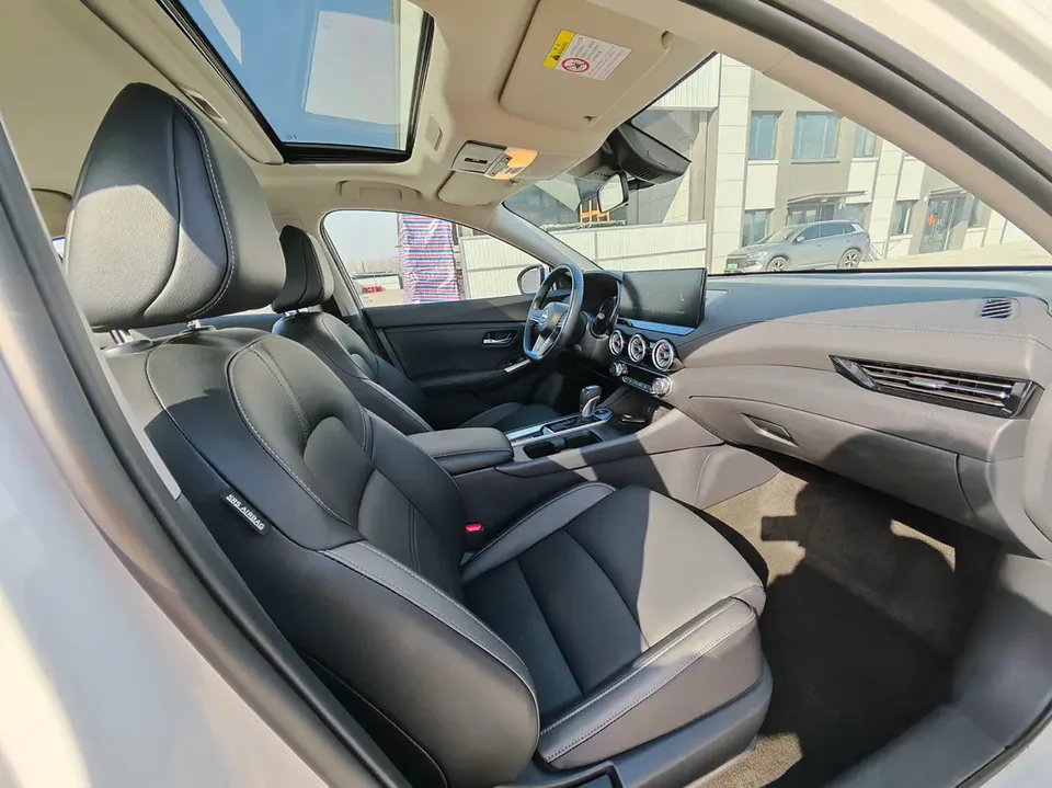 Nissan Sylphy Sylphy 2023 1.6L CVT Enjoy Edition 2024 — миниатюра 5