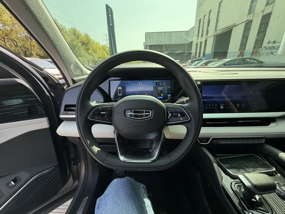 Geely Monjaro 2.0TD High Power Automatic 2WD Flagship Model 2023 — миниатюра 3