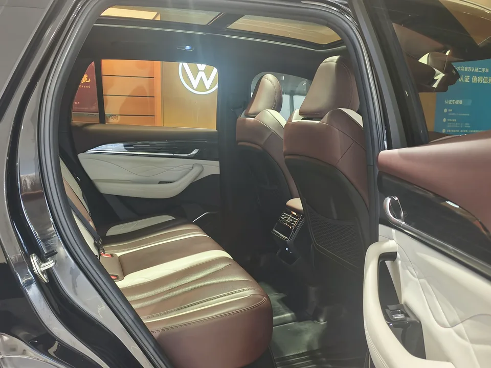 Geely Monjaro Xingyue L 2024 2.0TD High Power Automatic 2WD Yunqi Edition 2024 — миниатюра 4