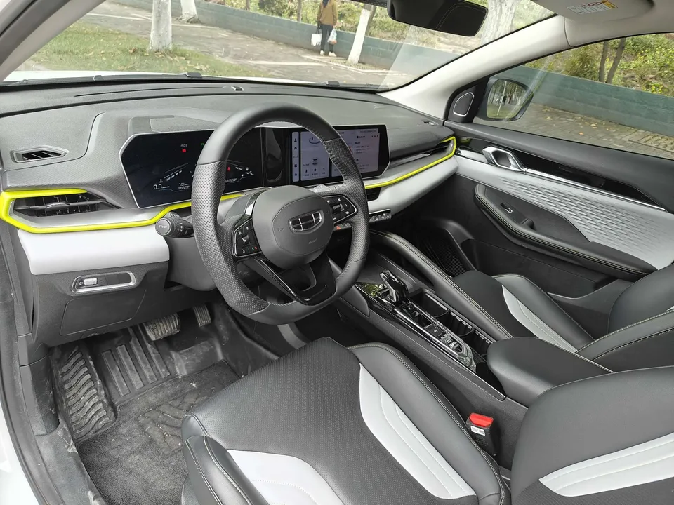 Geely Coolray SX11 Binyue COOL 1.5T DCT Champion Edition 2024 — миниатюра 3