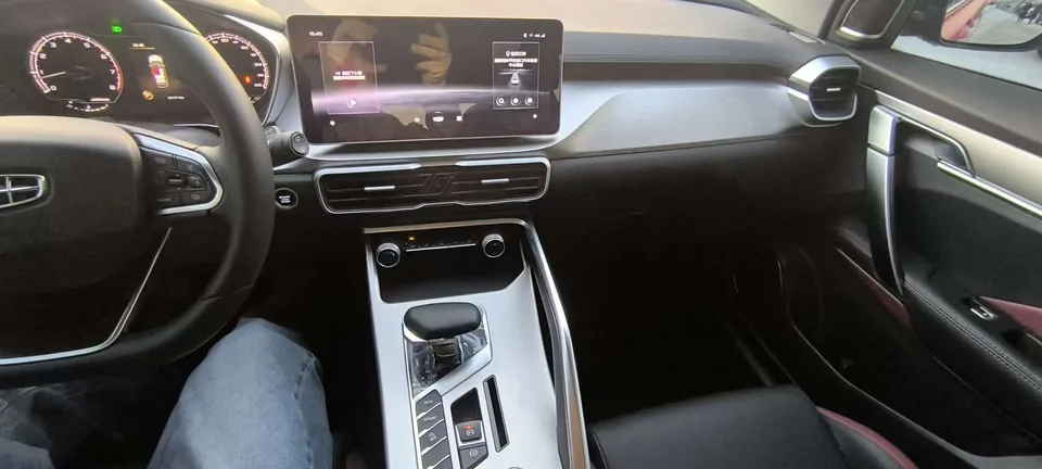 Geely Coolray SX11 Binyue 2021 240T DCT Diamond Edition 2022 — thumbnail 4