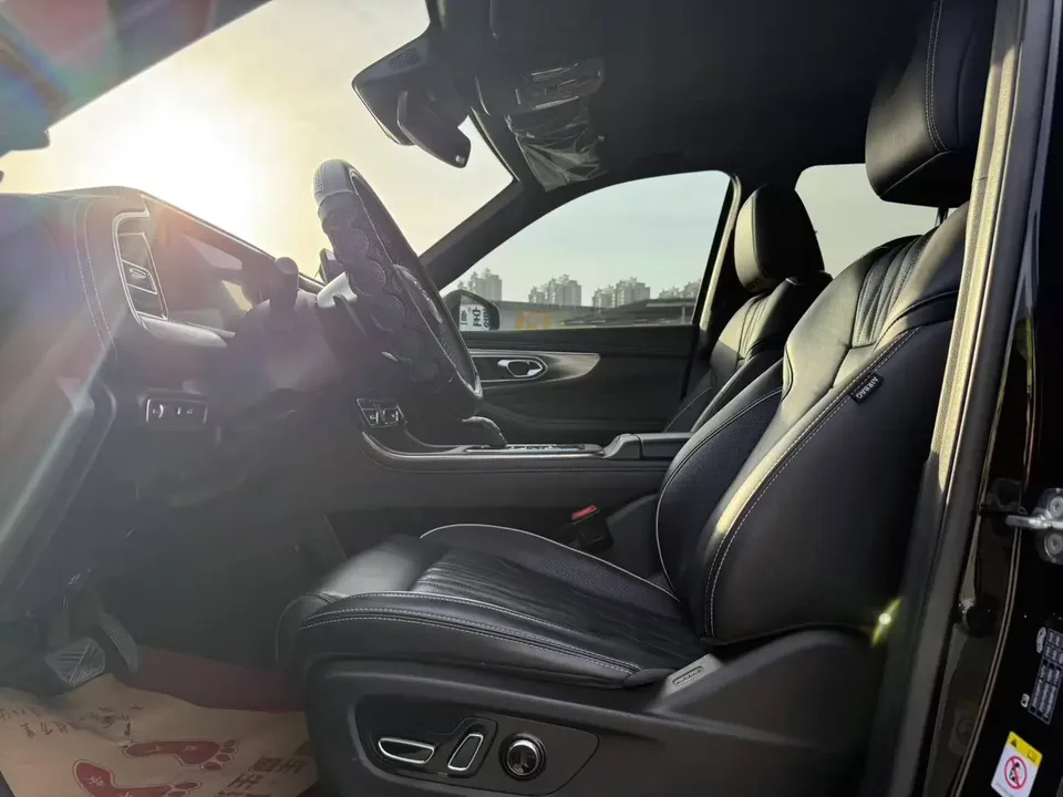 GAC Trumpchi GS8 Trumpchi GS8 2022 Trumpchi GS8 2022 Pilot Series 2.0TGDI 2WD luxury smart connected version 6 seats 2023 — миниатюра 5