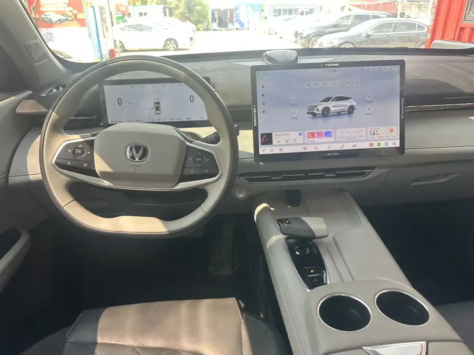 Changan UNI-Z PHEV Blue Whale iDD 125KM Excellence Edition 2025 — миниатюра 5