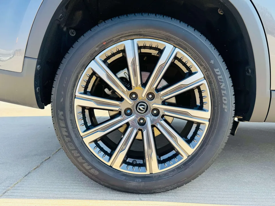 Changan CS75PLUS CS75 PLUS 2022 Second Generation 1.5T Automatic Premium Edition 2023 — thumbnail 2