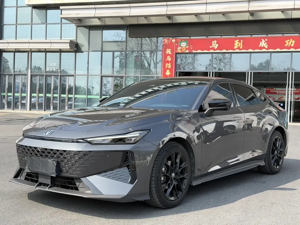Changan UNI-V 2025