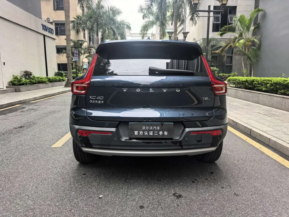 Volvo XC40 Volvo XC40 2022 T4 four-wheel drive Zhiyuan luxury version 2022 — миниатюра 2